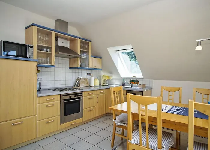 Nah Am Meer, Meerblick, Gratis Nutzung Vom Ahoi Erlebnisbad Und Sauna In Sellin - Haus Inselblick 03 Appartement Goehren (Ruegen)