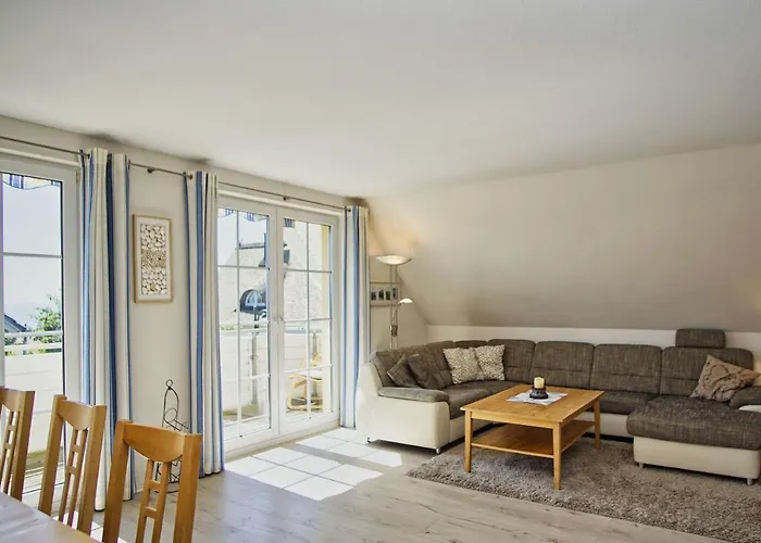 Nah Am Meer, Meerblick, Gratis Nutzung Vom Ahoi Erlebnisbad Und Sauna In Sellin - Haus Inselblick 03