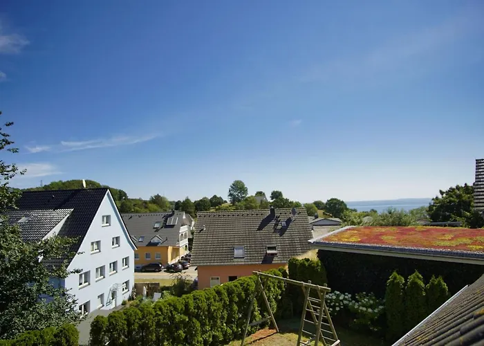 Nah Am Meer, Meerblick, Gratis Nutzung Vom Ahoi Erlebnisbad Und Sauna In Sellin - Haus Inselblick 03 *