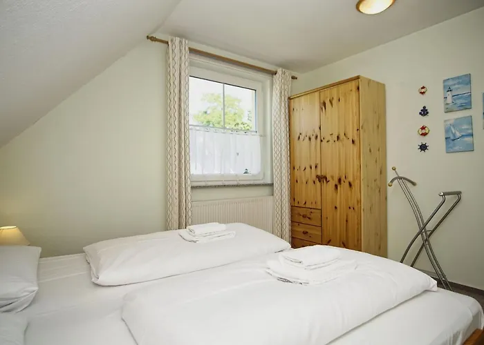 Appartement Nah Am Meer, Meerblick, Gratis Nutzung Vom Ahoi Erlebnisbad Und Sauna In Sellin - Haus Inselblick 03