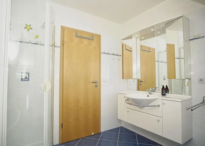 Appartement Nah Am Meer, Meerblick, Gratis Nutzung Vom Ahoi Erlebnisbad Und Sauna In Sellin - Haus Inselblick 03 Goehren (Ruegen)